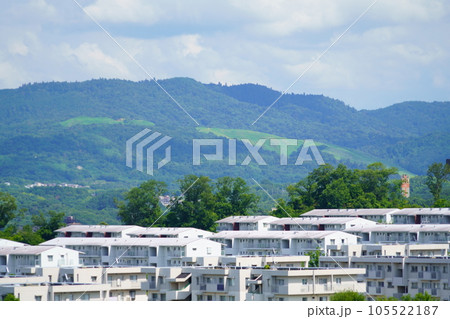 近鉄高の原からの風景・若草山方面 近鉄高の原からの風景・若草山方面 105522187