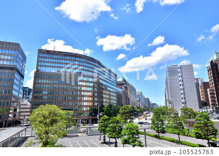 JR博多駅前　JR博多口　大博通り　博多イメージ風景　福岡イメージ風景 105525763