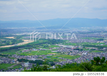 万灯呂山展望台から見た京都・枚方方面 万灯呂山展望台から見た京都・枚方方面 105526536