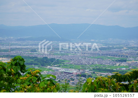 万灯呂山展望台から見た京都・枚方方面 万灯呂山展望台から見た京都・枚方方面 105526557