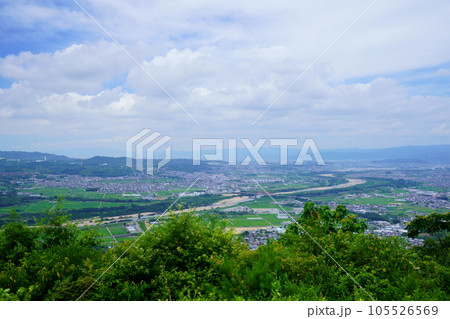 万灯呂山展望台から見た京都・枚方方面 105526569