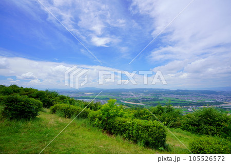 万灯呂山展望台から見た精華町方面・生駒山方面 105526572