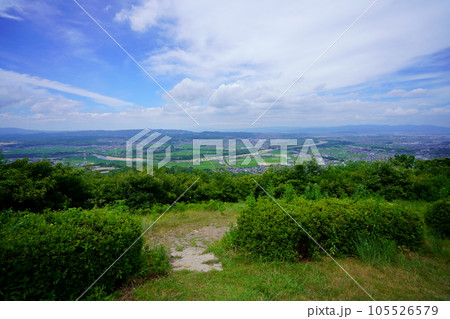 万灯呂山展望台から見た京都・枚方方面 105526579