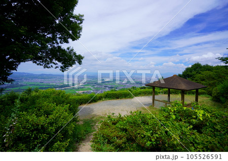 万灯呂山展望台から見た京都・枚方方面 105526591