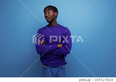 handsome american young brunette man with dreadlocks handsome american young brunette man with dreadlocks 105527828