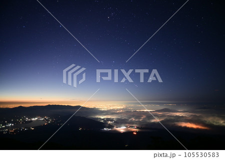 須走口登山口から見る関東の夜景 須走口登山口から見る関東の夜景 105530583