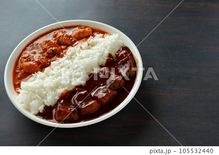 欧風ビーフカレーとバターチキンカレーのあいがけカレー 欧風ビーフカレーとバターチキンカレーのあいがけカレー 105532440