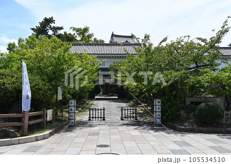 岸和田城の城門と入場口 岸和田城の城門と入場口 105534510