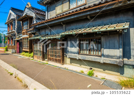 北海道　函館　元町の町並み 105535622