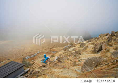 御嶽山の山頂付近 105536510