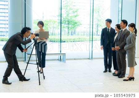 撮影 制作現場 会社案内 求人広告 撮影 制作現場 会社案内 求人広告 105543975