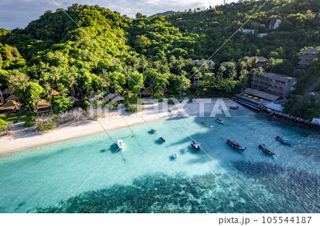 Aerial view of Haad Tien Beach in shark bay, koh Tao, Thailand 105544187