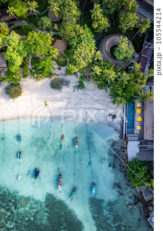 Aerial view of Haad Tien Beach in shark bay, koh Tao, Thailand 105544214