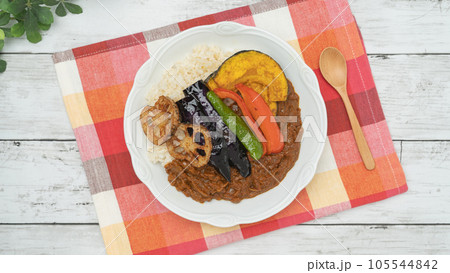 素揚げした野菜のカレーライス　イメージ 105544842