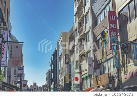 巣鴨　商店街の風景 105545673