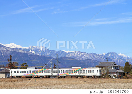 冬の松本電鉄上高地線 105545700