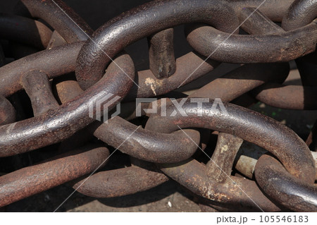 Closeup of a Metal Chain 105546183
