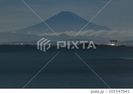 葉山町からの富士山【神奈川県逗子市】夜景 葉山町からの富士山【神奈川県逗子市】夜景 105547941