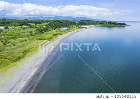 北海道 恋人海岸（有珠海岸）を空撮 105548318