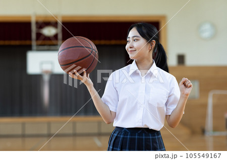 バスケットボールと女子高生 バスケットボールと女子高生 105549167