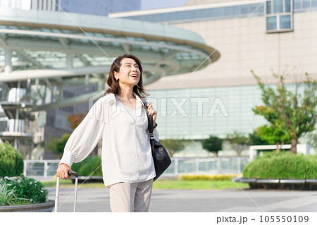 名古屋旅行・出張を楽しむアラフィフ女性 105550109