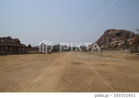 インド　世界遺産ハンピの建造物群 105551931
