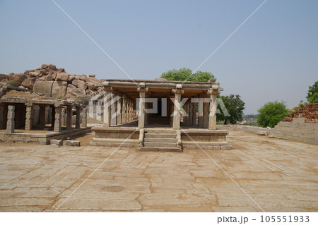 インド 世界遺産ハンピの建造物群 インド 世界遺産ハンピの建造物群 105551933