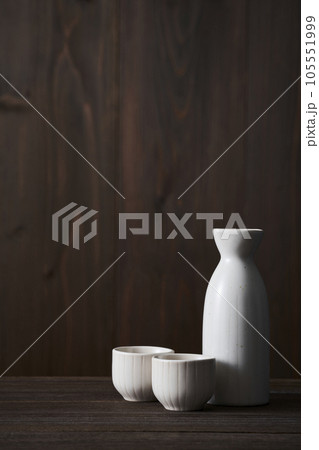 白いお猪口と徳利のセット 105551999