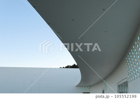 青森県立美術館 105552199