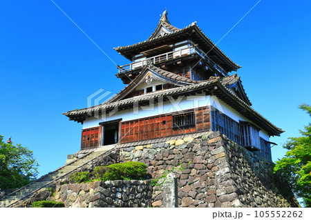 【福井県】快晴の丸岡城(現存12天守) 【福井県】快晴の丸岡城(現存12天守) 105552262