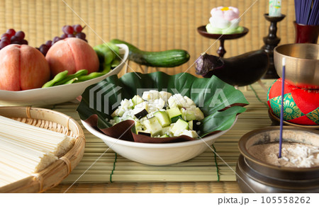 精霊棚 盆棚 お飾り 精霊馬と精霊牛 先祖供養 キュウリで作った精霊馬 ナスで作った精霊牛 水の子 精霊棚 盆棚 お飾り 精霊馬と精霊牛 先祖供養 キュウリで作った精霊馬 ナスで作った精霊牛 水の子 105558262