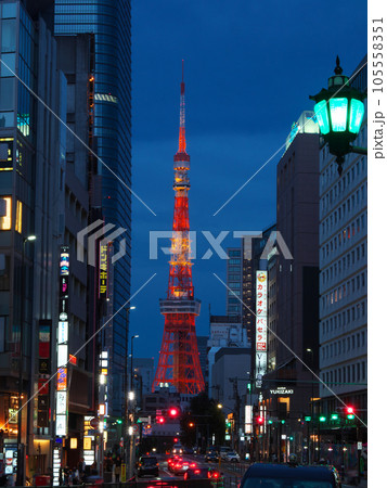 【東京都港区】 六本木夕景（2023年7月） - 東京タワーを望む 105558351