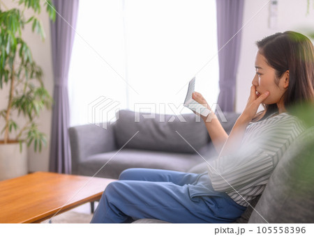 女性ポートレート. 105558396