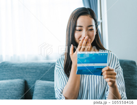 女性ポートレート. 105558416