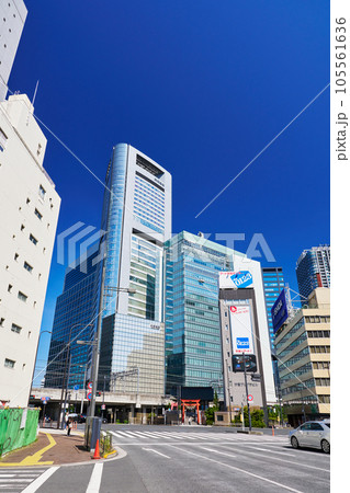 都市風景 東京 新橋駅周辺の風景 都市風景 東京 新橋駅周辺の風景 105561636