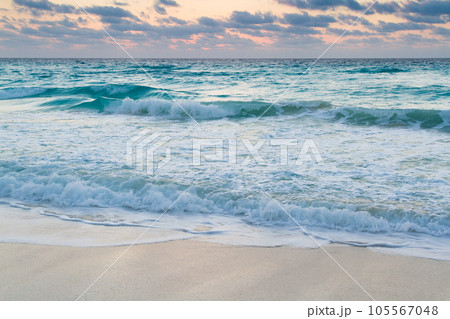 Sunrise over the beach on Caribbean Sea. 105567048