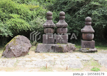 曽我兄弟の墓 105569179