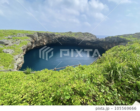 下地島の通り池 105569666