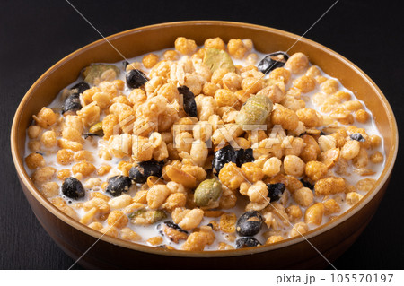 大豆のグラノーラ 105570197