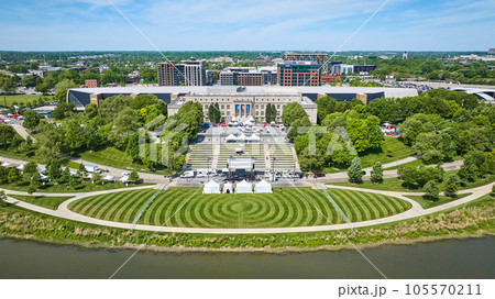 Aerial COSI with manicured green lawn of Lower Scioto Greenway with river Aerial COSI with manicured green lawn of Lower Scioto Greenway with river 105570211