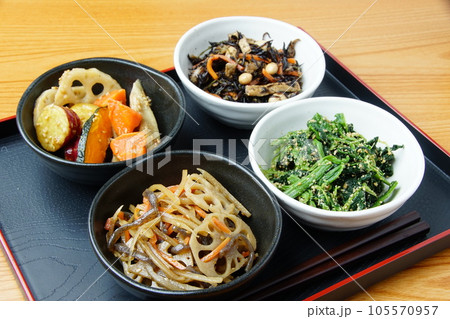 おいしそうな和風料理惣菜 105570957