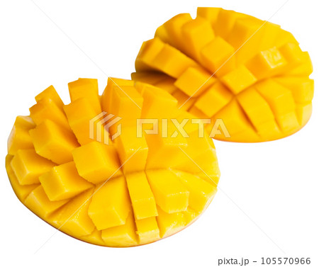 Deliciously served fresh mangoes diced and laid out on plate 105570966