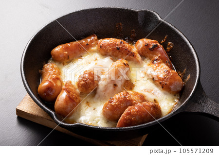 ウィンナーのチーズ焼き 105571209