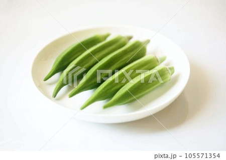 夏の野菜　オクラ 105571354