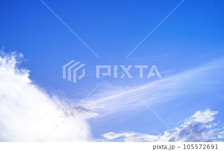 青空と雲イメージ 105572691
