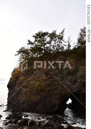 能登金剛 巌門 石川県 志賀町 能登金剛 巌門 石川県 志賀町 105574181