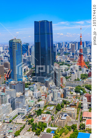 東京　港区　六本木ヒルズ展望台からの都市風景（麻布台方面 105574410
