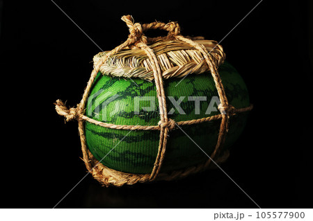 富山県特産入善ジャンボ西瓜 105577900