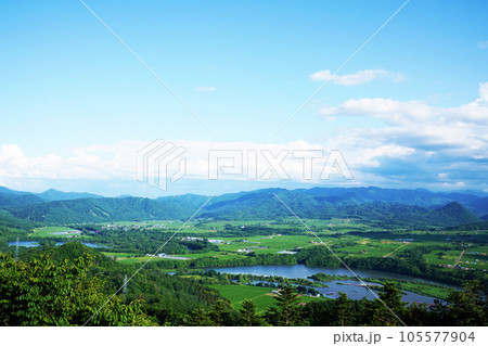 夏の上金剛山 展望台から上芦別町方面　北海道 105577904