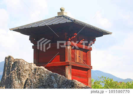 山寺の納経堂 105580770
